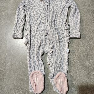 Posh Peanut sleeper, NB, silver leopard Minka